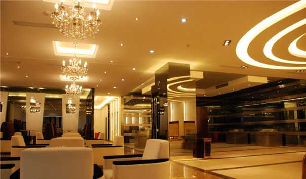 廣安酒店大廳柱子如何裝飾？SMY溫泉酒店裝飾設(shè)計(jì)