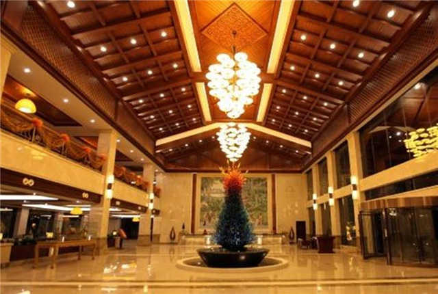 云南西雙版納嘉盛華美達(dá)廣場酒店大堂設(shè)計(jì)